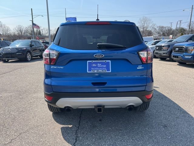 Certified 2017 Ford Escape SE w/ Equipment Group 201A image 3