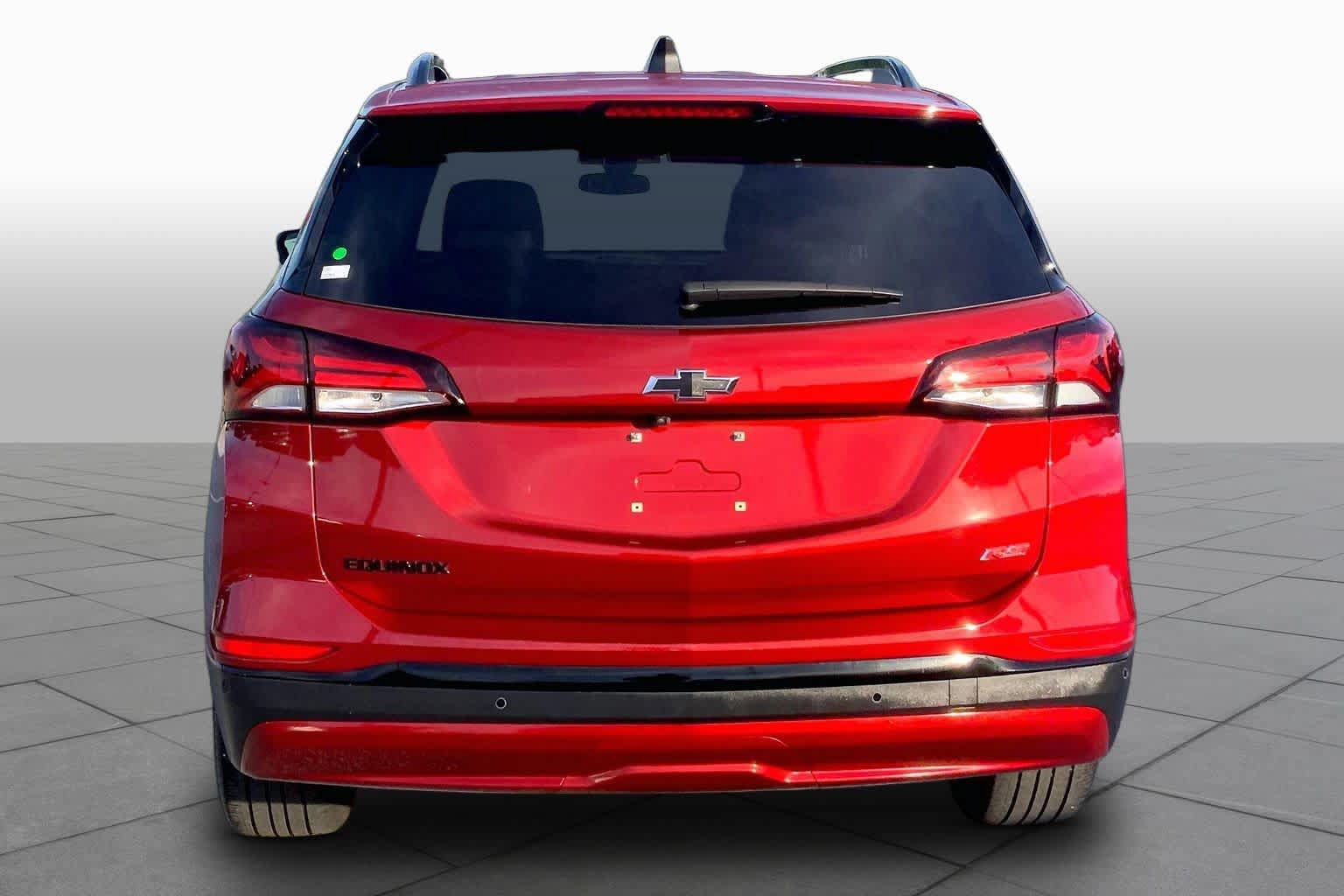 Used 2024 Chevrolet Equinox RS w/ RS Leather Package FWD image 5