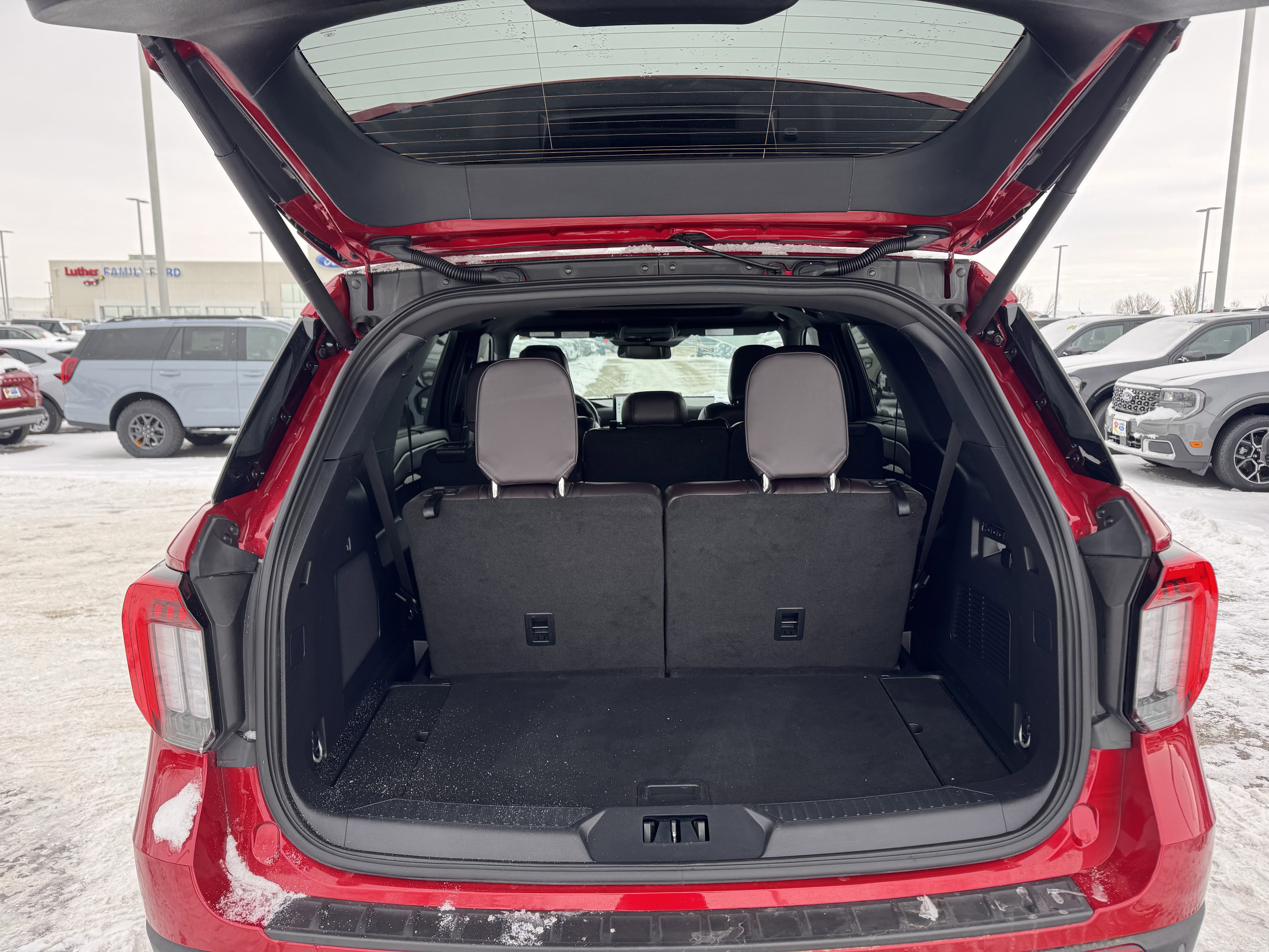 Certified 2025 Ford Explorer Platinum image 22