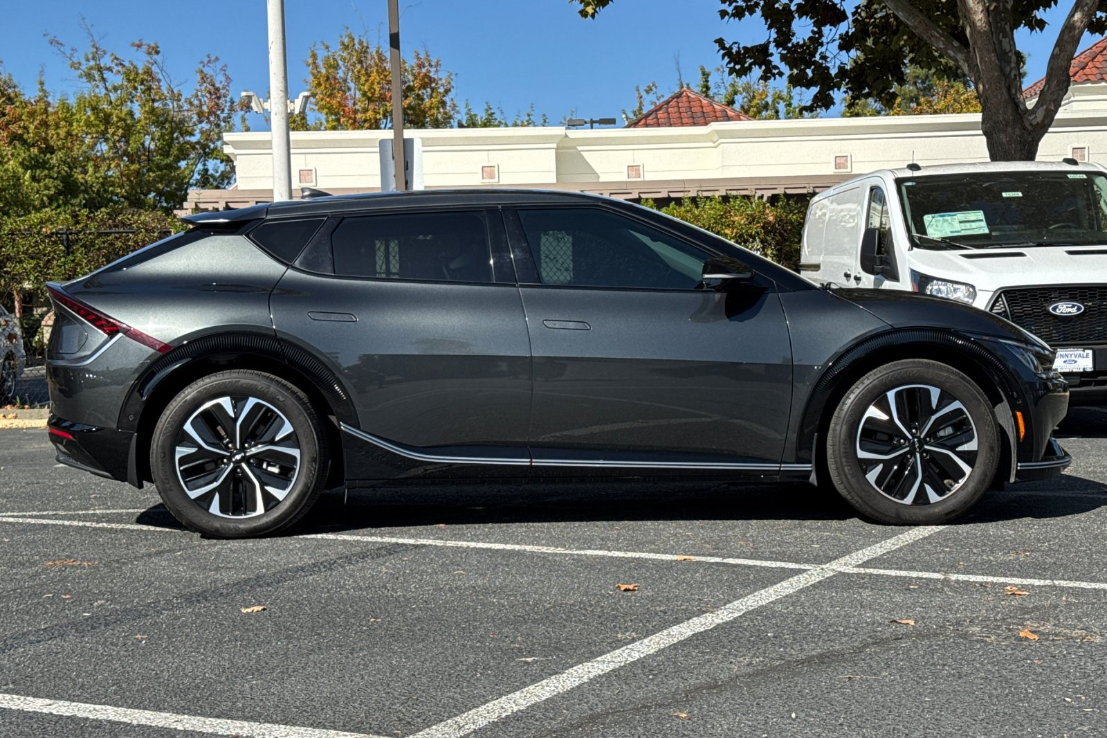 Used 2024 Kia EV6 Wind w/ Wind Technology Package AWD/4WD image 3