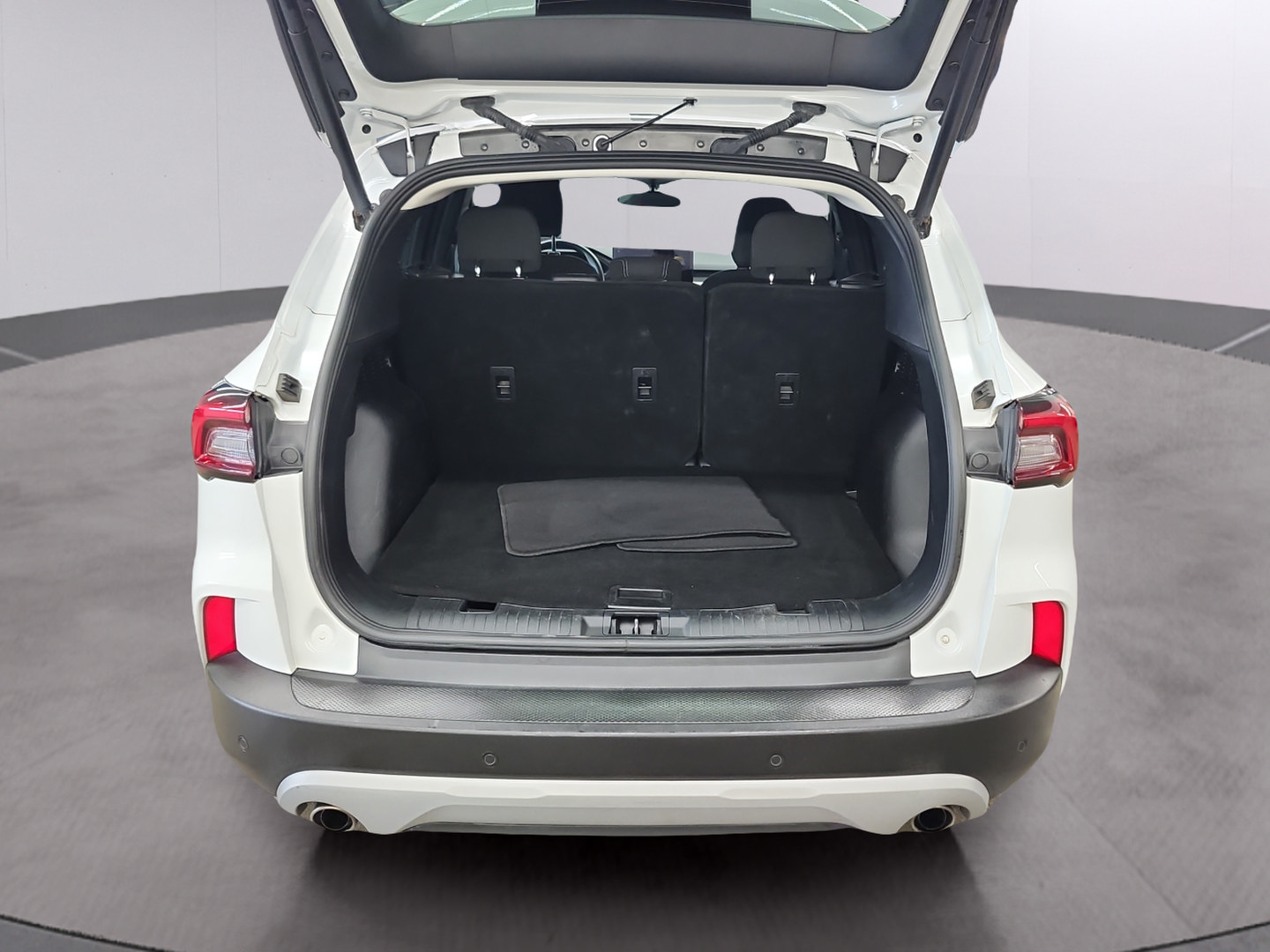Certified 2025 Ford Escape Active w/ Tech Pack #1 AWD/4WD image 9