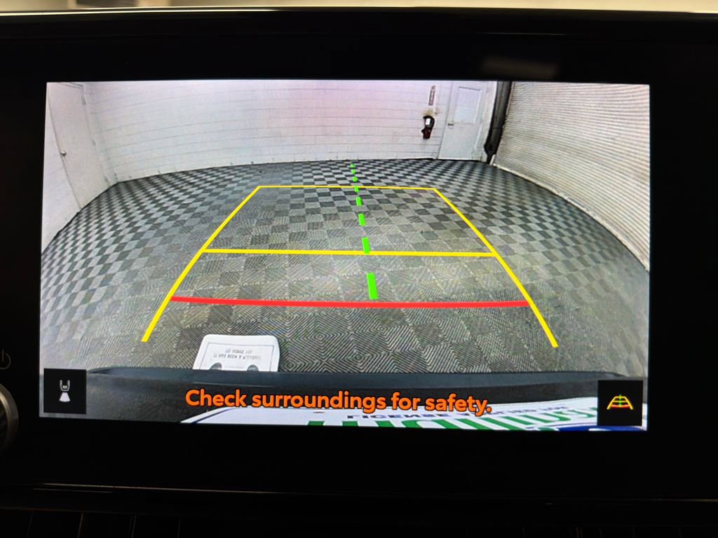 Used 2023 Toyota RAV4 XLE Premium FWD image 27