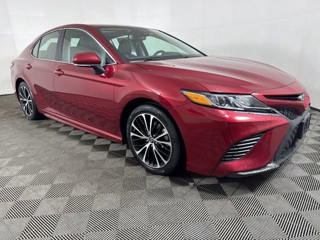 Used 2018 Toyota Camry SE w/ Moonroof Package image 7