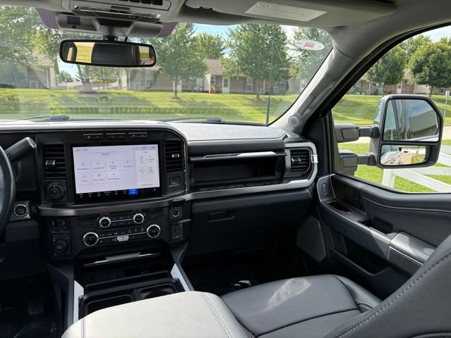 Certified 2024 Ford F350 Lariat w/ Lariat Ultimate Package AWD/4WD image 32