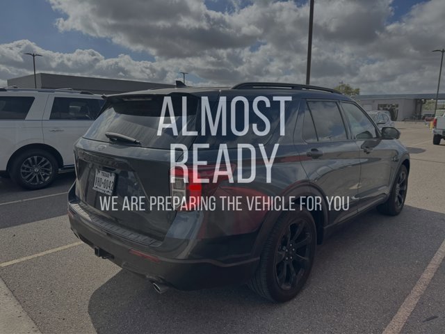 Certified 2024 Ford Explorer ST-Line w/ Class IV Trailer Tow Package image 3