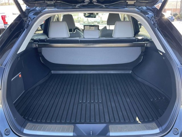 Used 2021 Toyota Venza Limited image 11