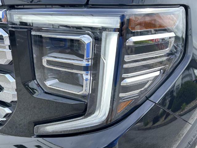 Used 2025 GMC Sierra 1500 Denali AWD/4WD image 10