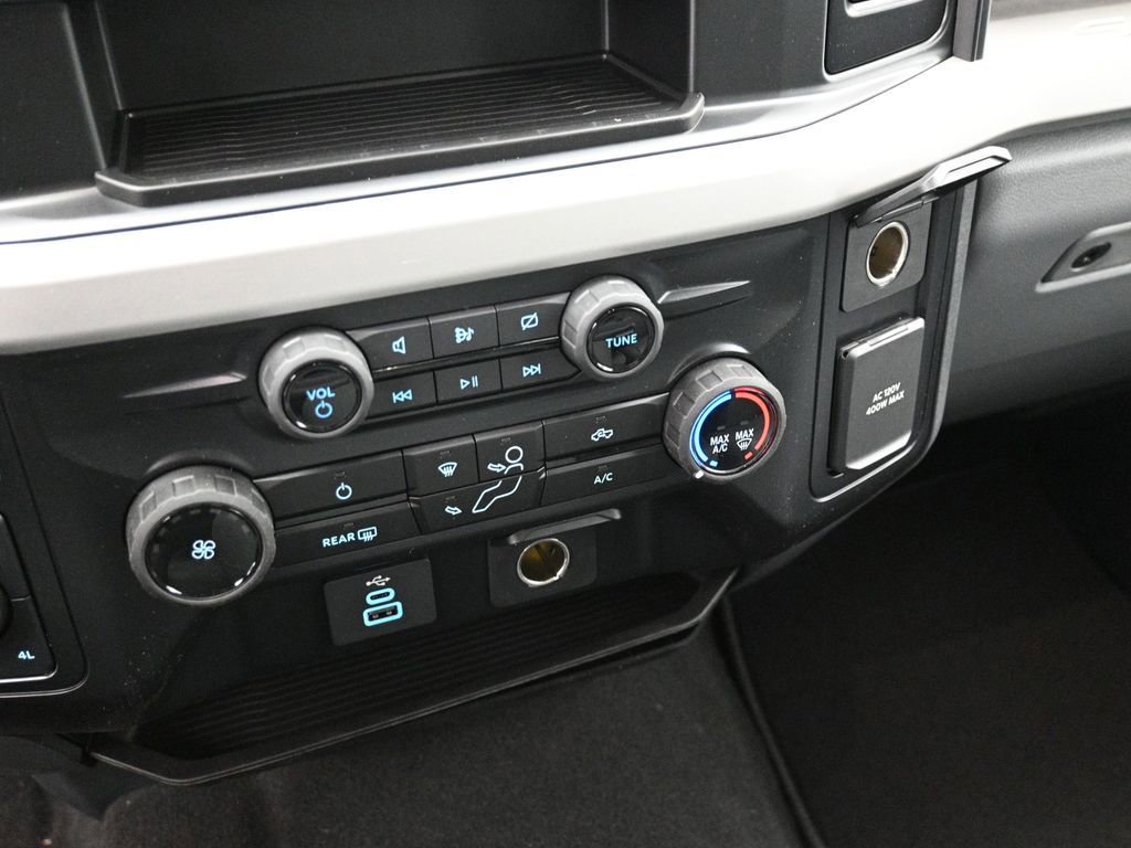 Certified 2024 Ford F250 XLT w/ FX4 Off-Road Package AWD/4WD image 16