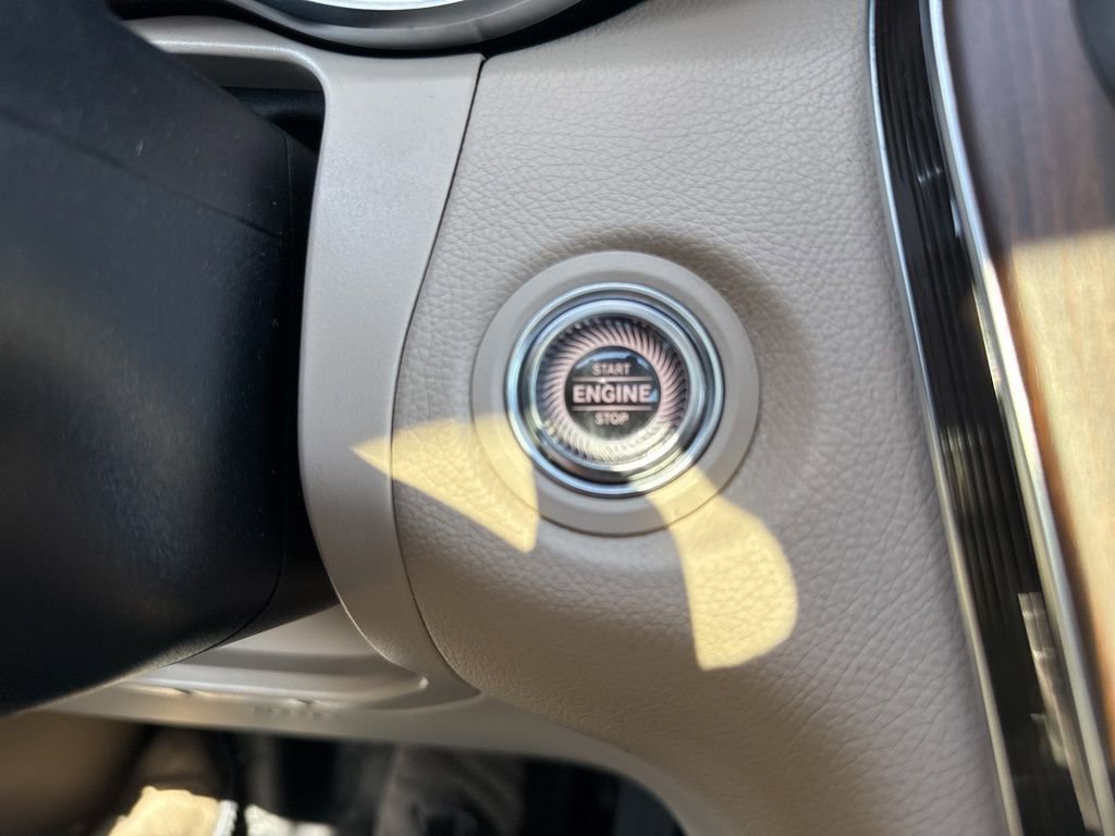 Used 2021 Mercedes-Benz GLC 300 4MATIC image 36