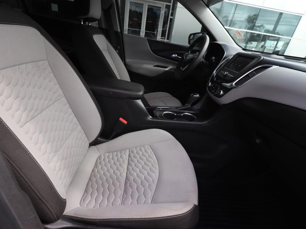 Used 2020 Chevrolet Equinox LS w/ LS Convenience Package image 16