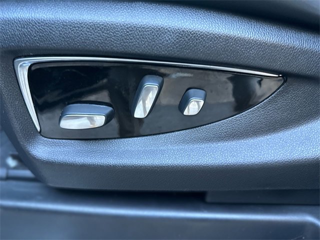 Used 2019 Cadillac Escalade Premium Luxury image 13