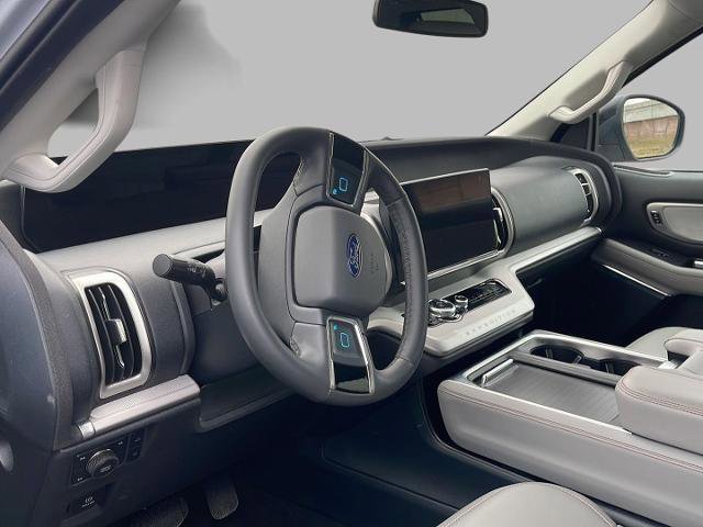 Certified 2025 Ford Expedition Max Active image 5