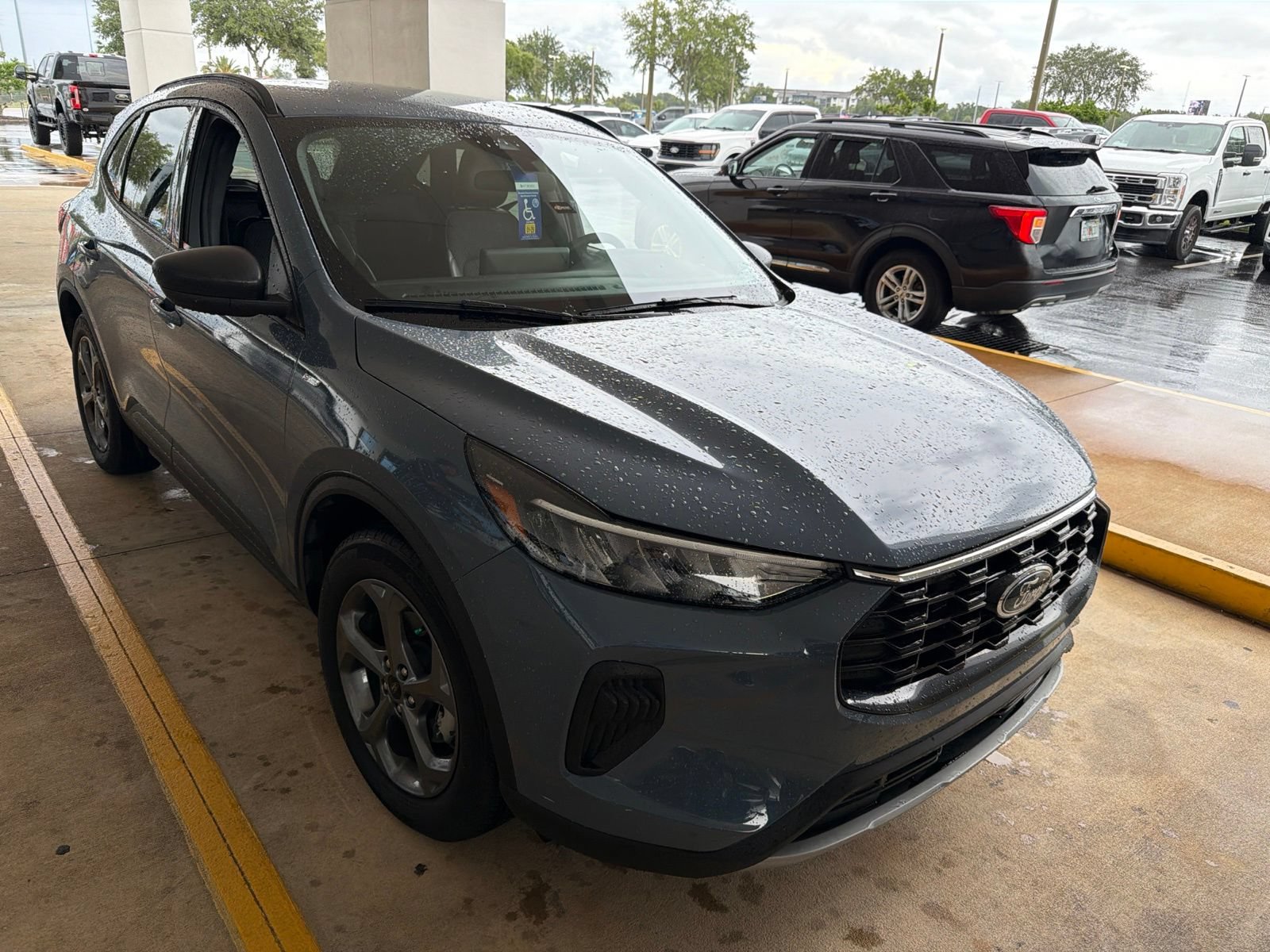 Certified 2025 Ford Escape ST-Line w/ Equipment Group 301A FWD image 1