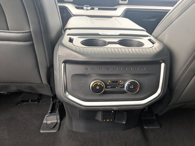 Certified 2025 Ford Expedition Active image 31