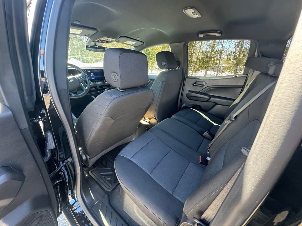 Used 2024 Chevrolet Colorado W/T RWD image 10
