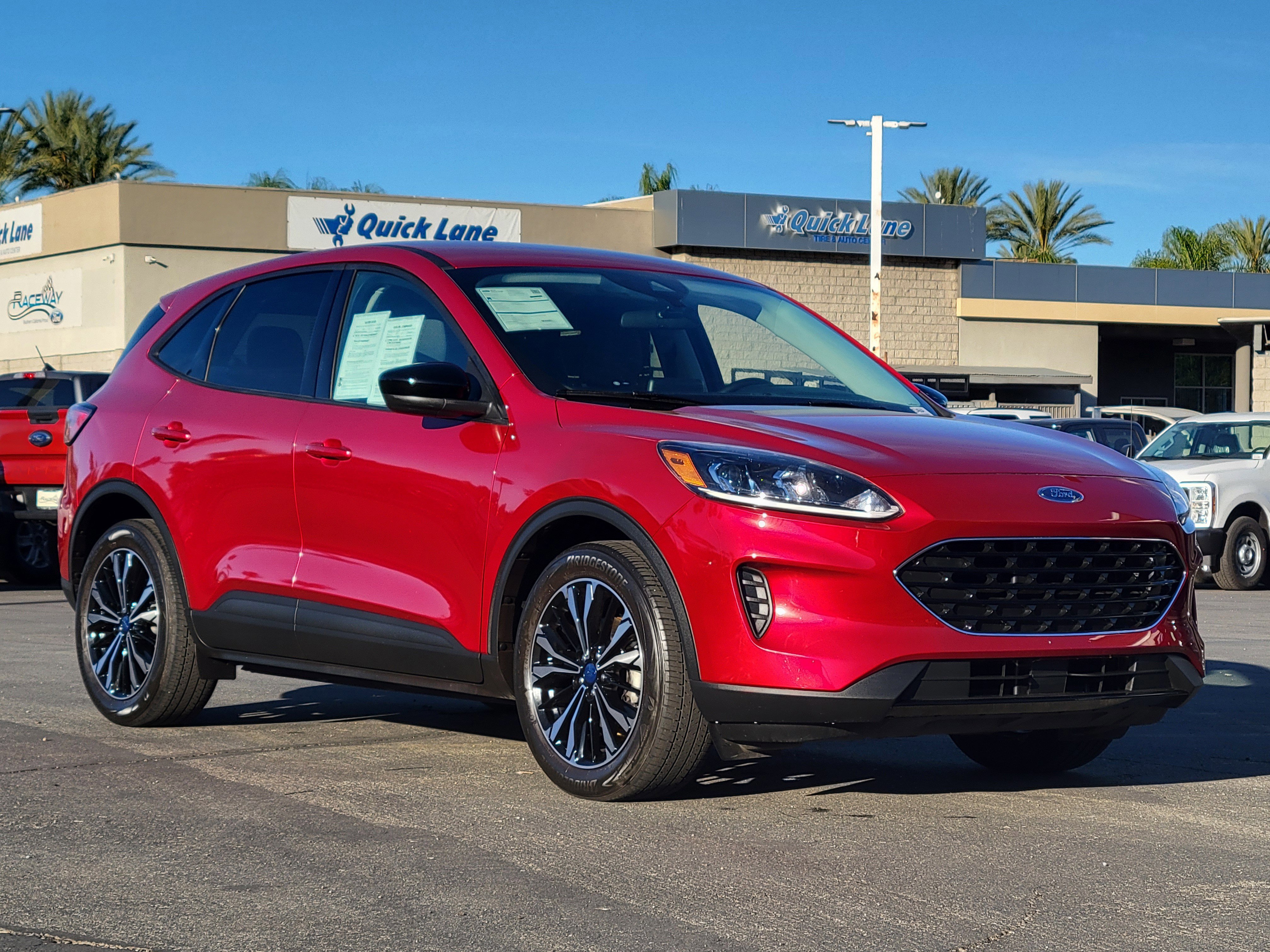 Certified 2022 Ford Escape SE w/ SE Sport Appearance Package image 3