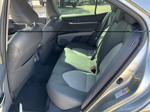 Used 2019 Toyota Camry XLE FWD image 9