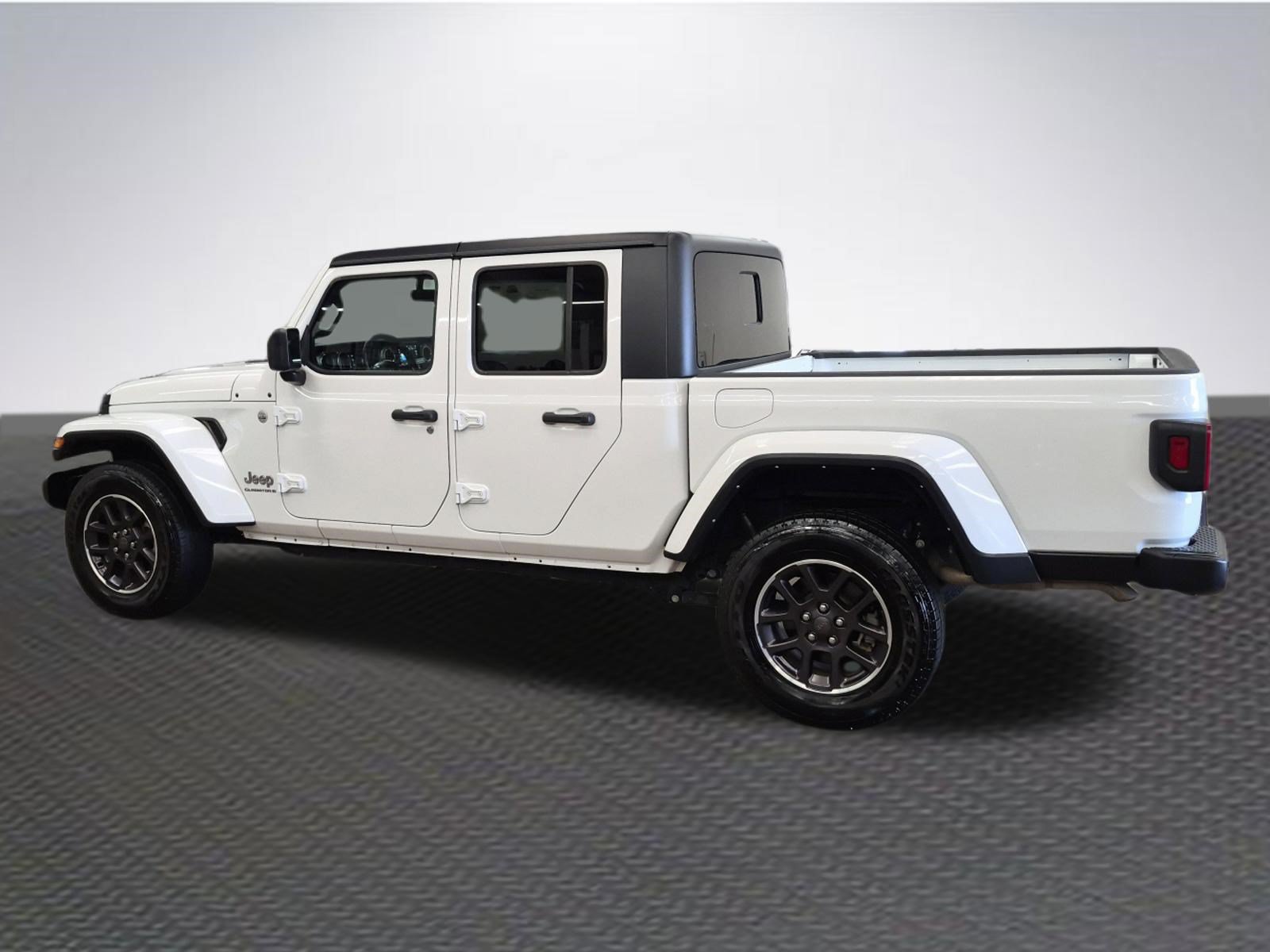 Used 2023 Jeep Gladiator Overland AWD/4WD image 5