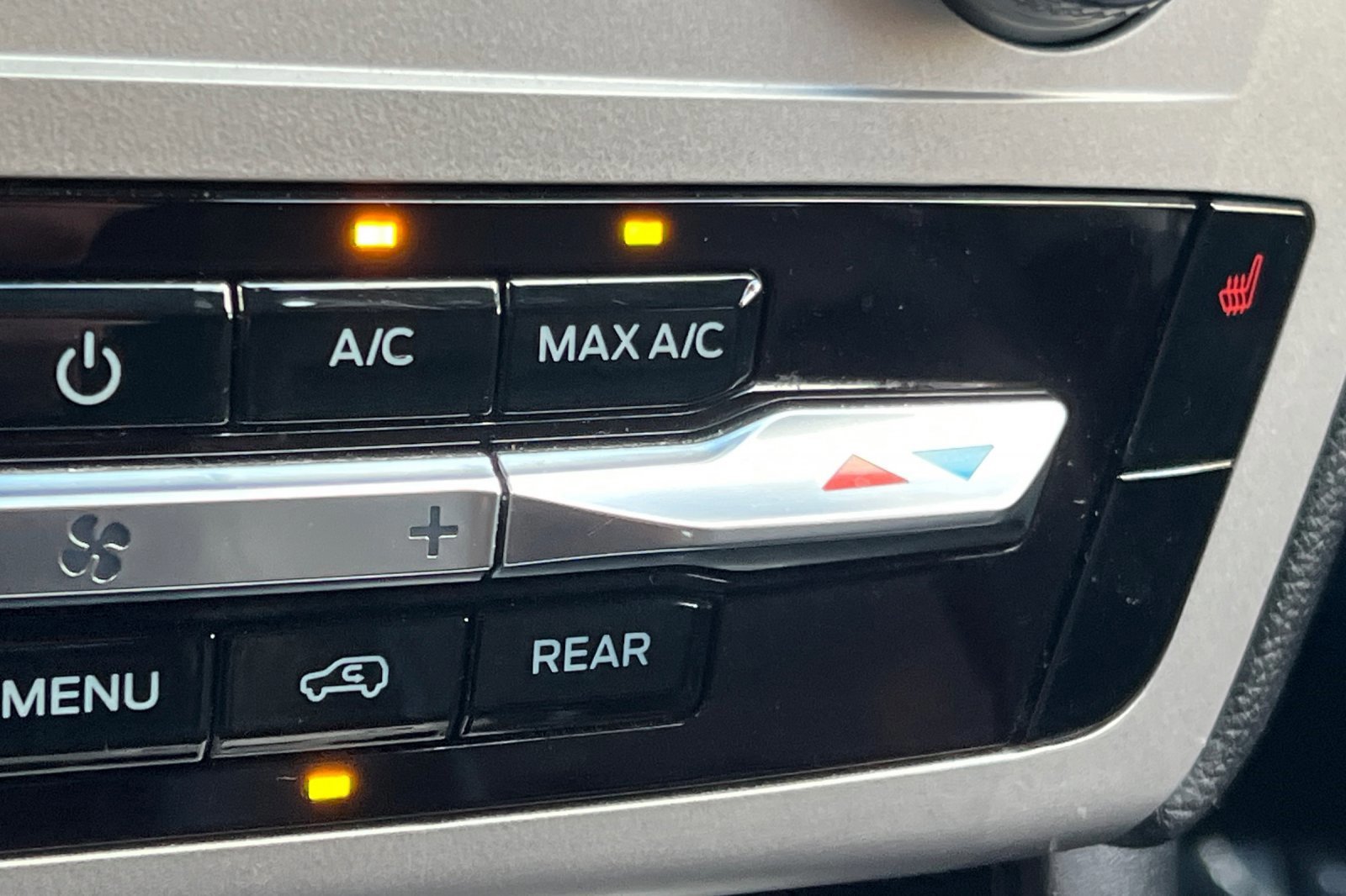 Certified 2022 Ford Explorer XLT w/ Equipment Group 202A image 30