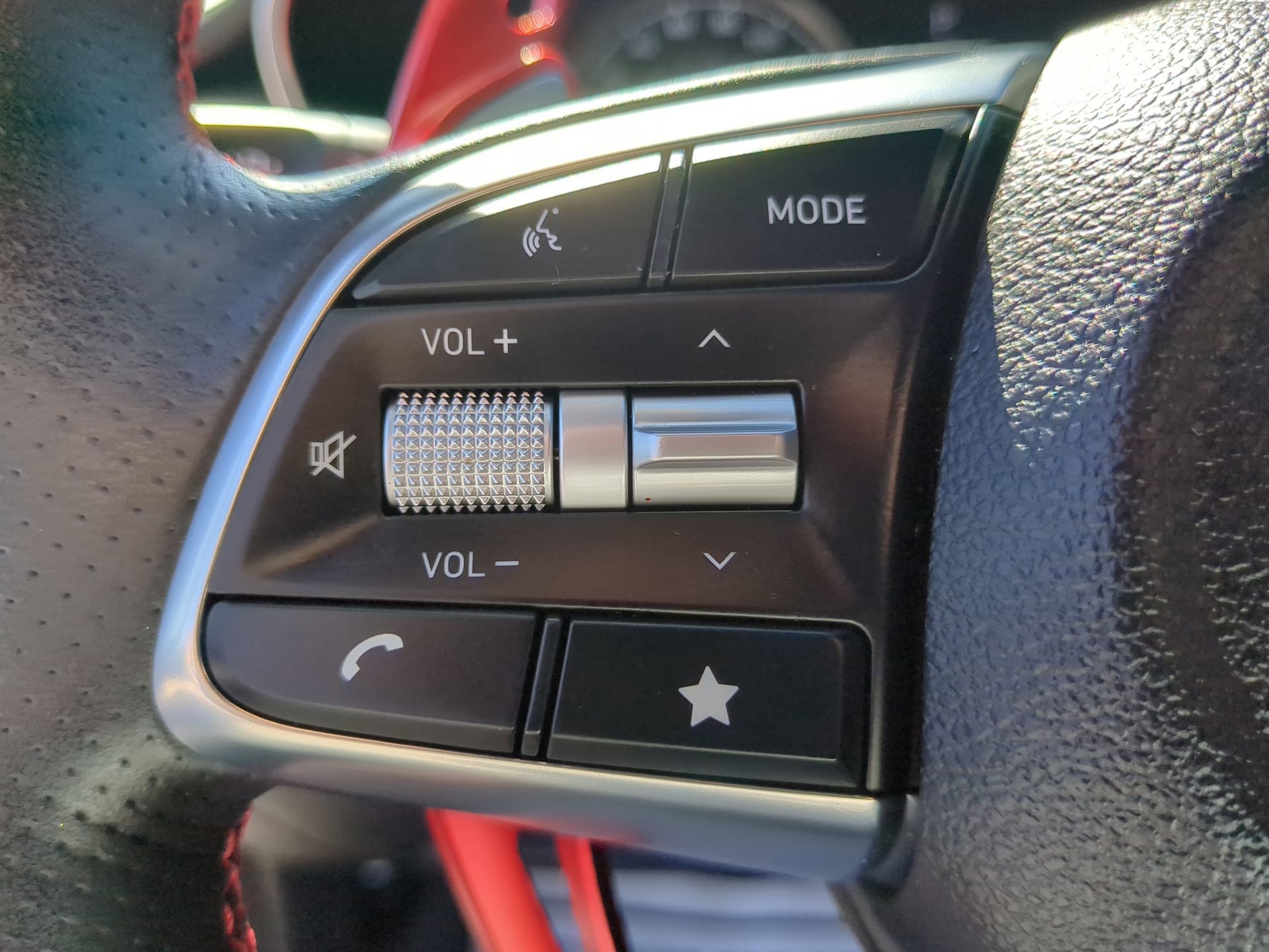 Used 2023 Genesis G70 2.0T w/ Sport Prestige Package image 50