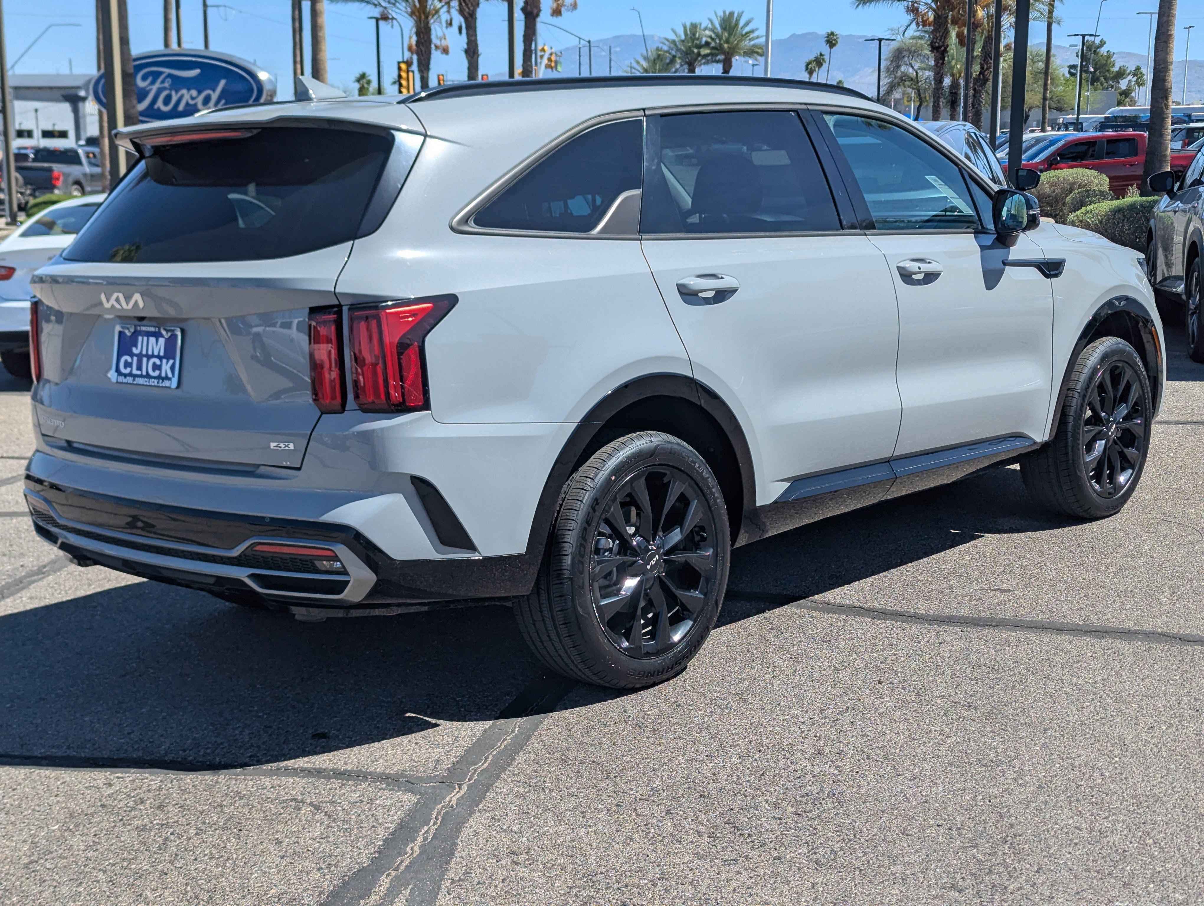 Used 2023 Kia Sorento SX image 4