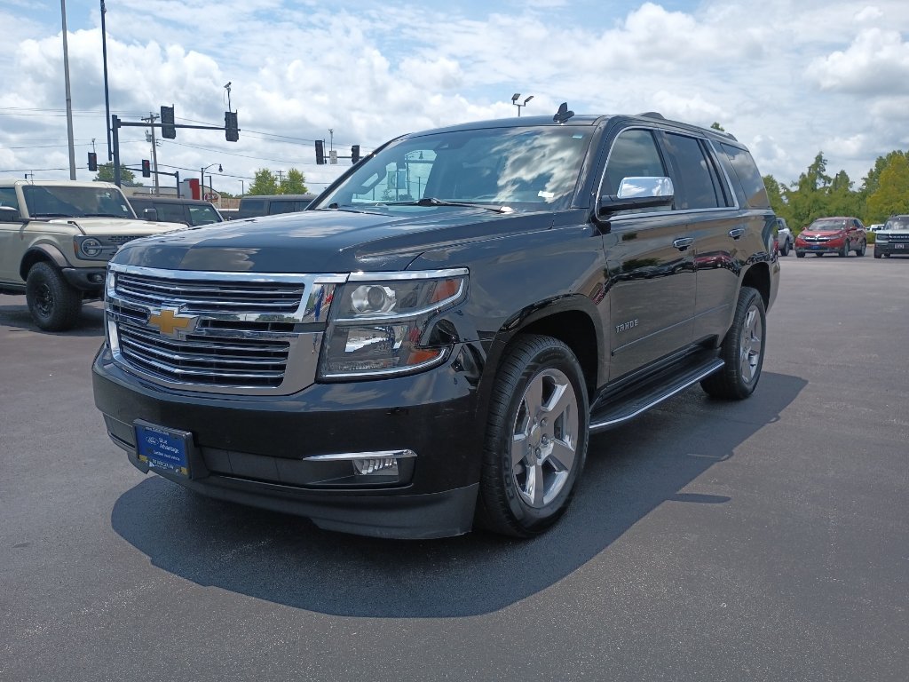 Used 2018 Chevrolet Tahoe Premier AWD/4WD image 3