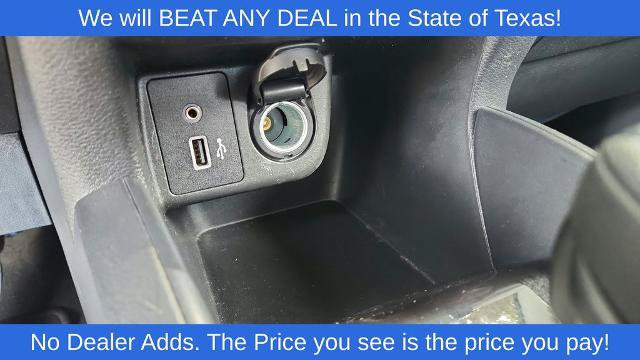 Used 2022 Nissan Versa SV FWD image 16