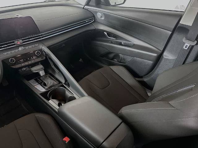 Used 2024 Hyundai Elantra Blue FWD image 11