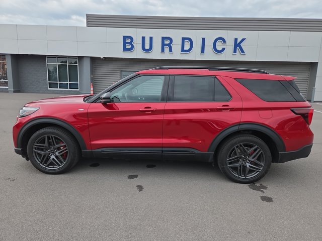 Certified 2025 Ford Explorer ST-Line w/ ST-Line Street Pack AWD/4WD image 3