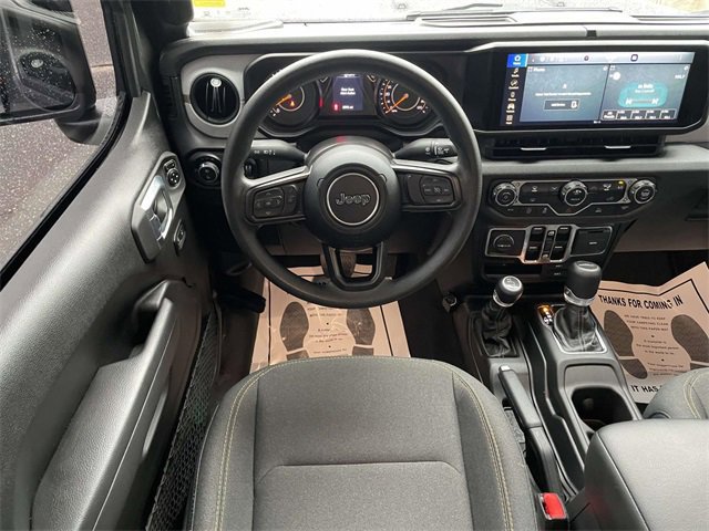 Used 2025 Jeep Gladiator Sport image 11