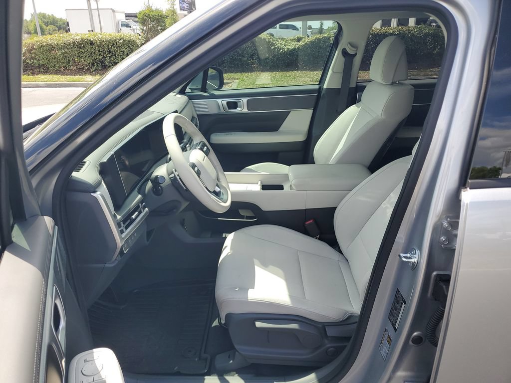 Used 2026 Hyundai Santa Fe SE FWD image 16