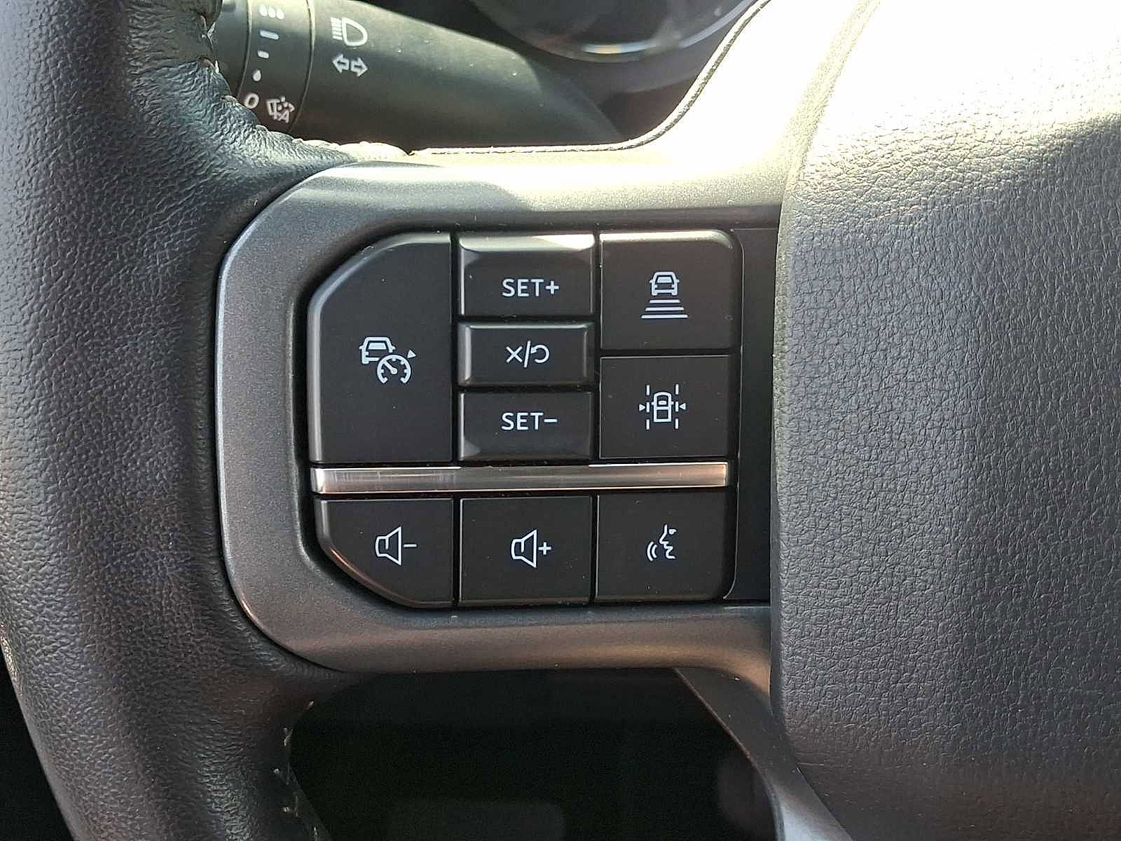 Certified 2022 Ford F150 XLT w/ Equipment Group 302A High image 31