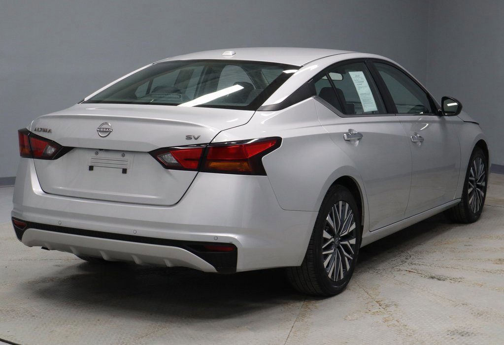 Used 2024 Nissan Altima 2.5 SV image 5