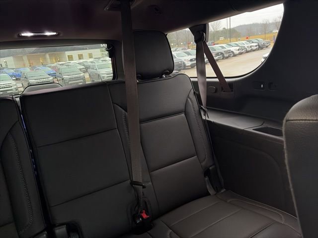 Used 2022 GMC Yukon XL Denali w/ Denali Premium Package image 31