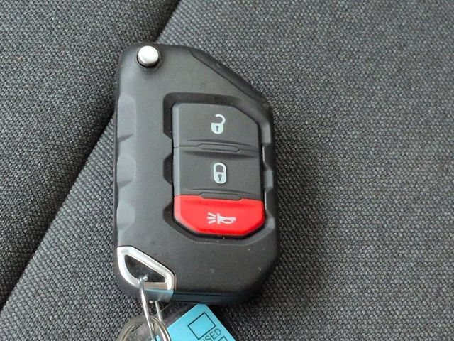 Used 2025 Jeep Wrangler Sport AWD/4WD image 26
