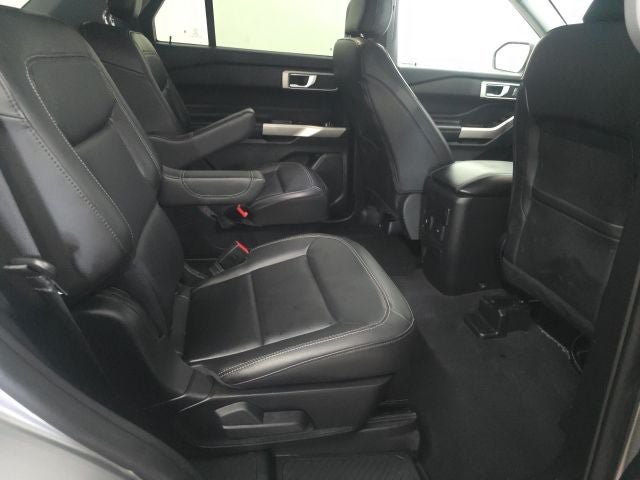 Certified 2023 Ford Explorer XLT w/ Equipment Group 202A AWD/4WD image 6