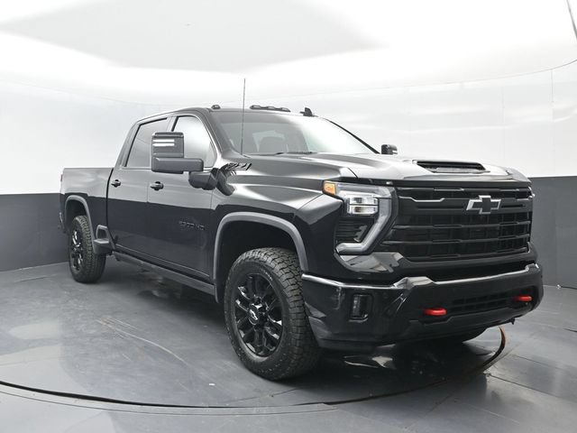 Used 2025 Chevrolet Silverado 2500 LTZ w/ LTZ Plus Package AWD/4WD image 2