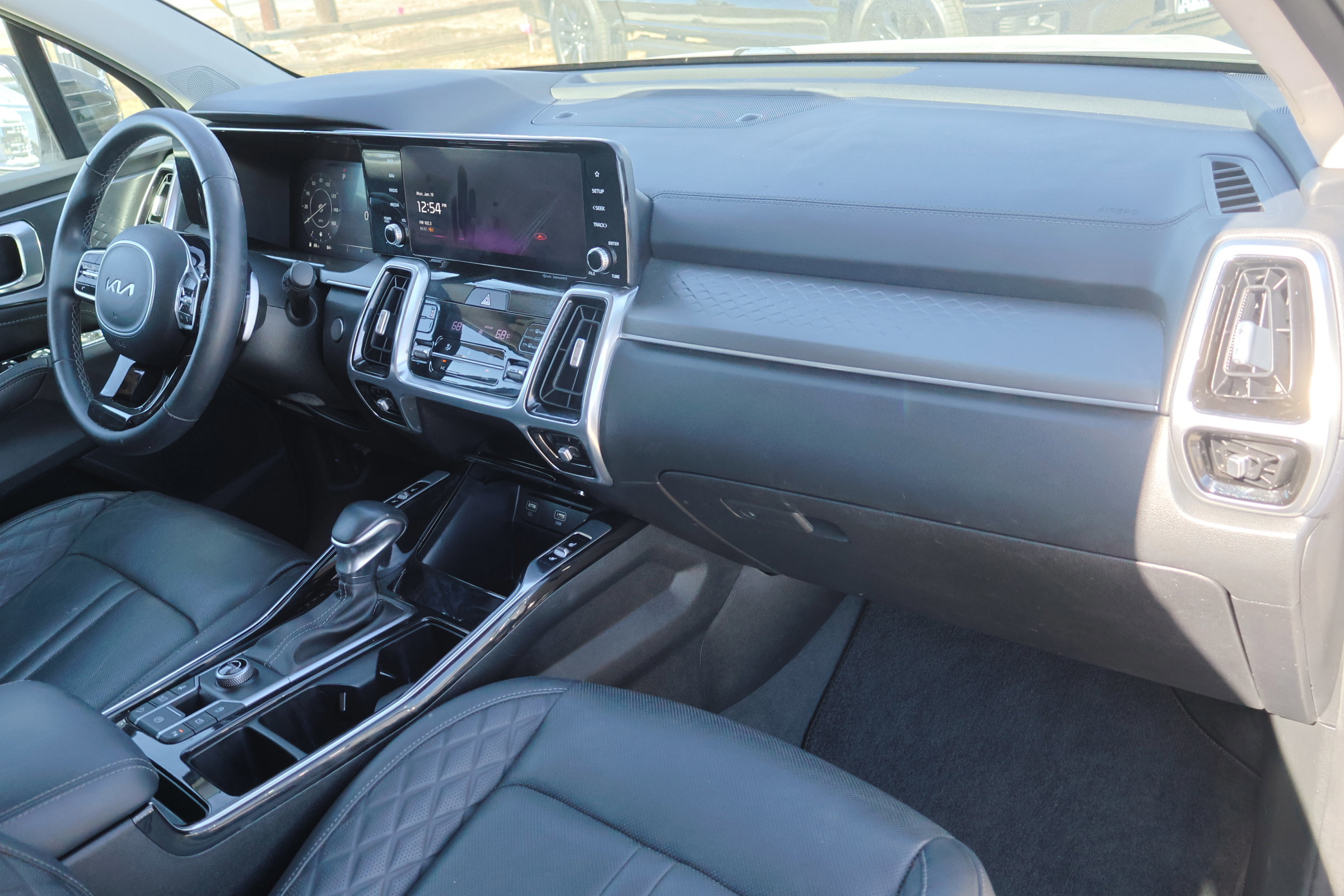 Used 2022 Kia Sorento SX image 45