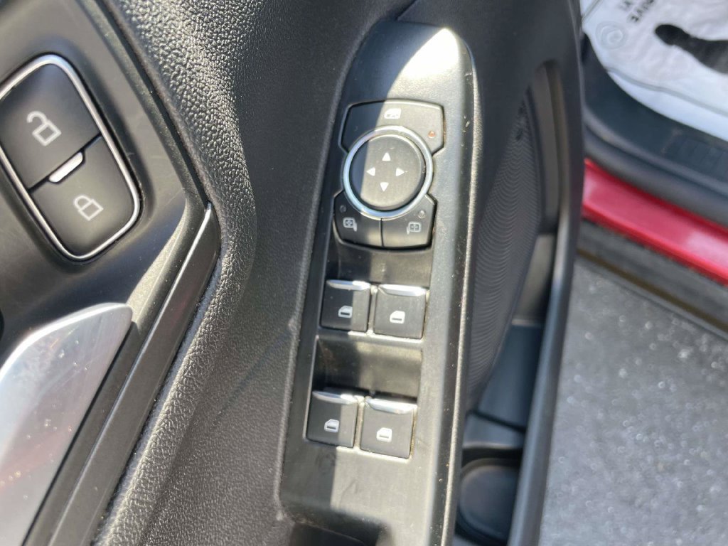 Certified 2025 Ford Escape SE FWD image 16