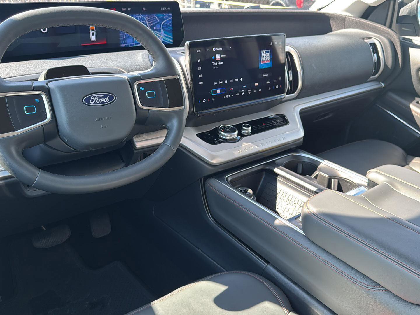 Certified 2025 Ford Expedition Active image 28