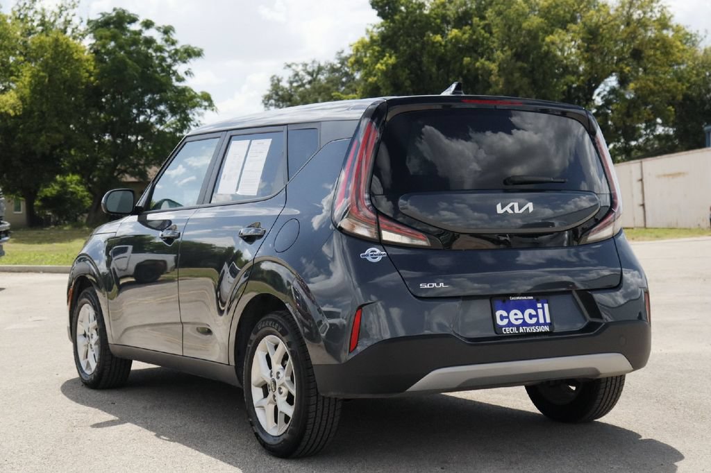 Used 2024 Kia Soul LX w/ Option Group 015 FWD image 31