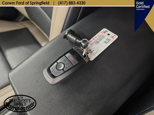 Certified 2022 Ford Bronco Wildtrak AWD/4WD image 30
