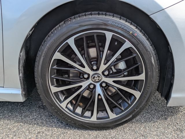 Used 2020 Toyota Camry SE FWD image 11
