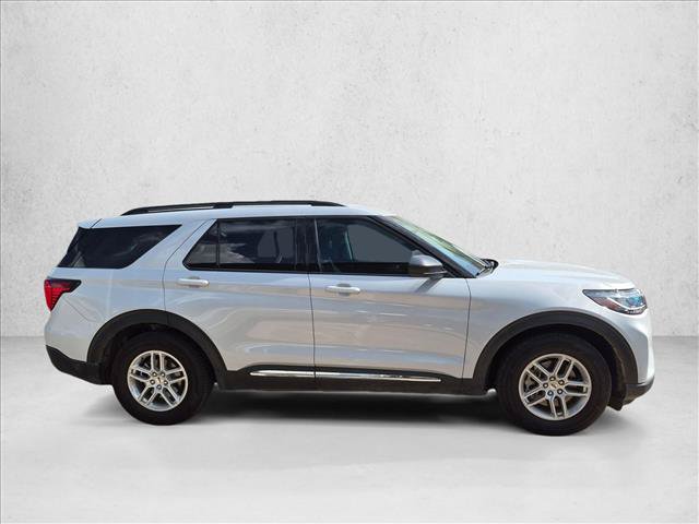 Certified 2025 Ford Explorer Active RWD image 4