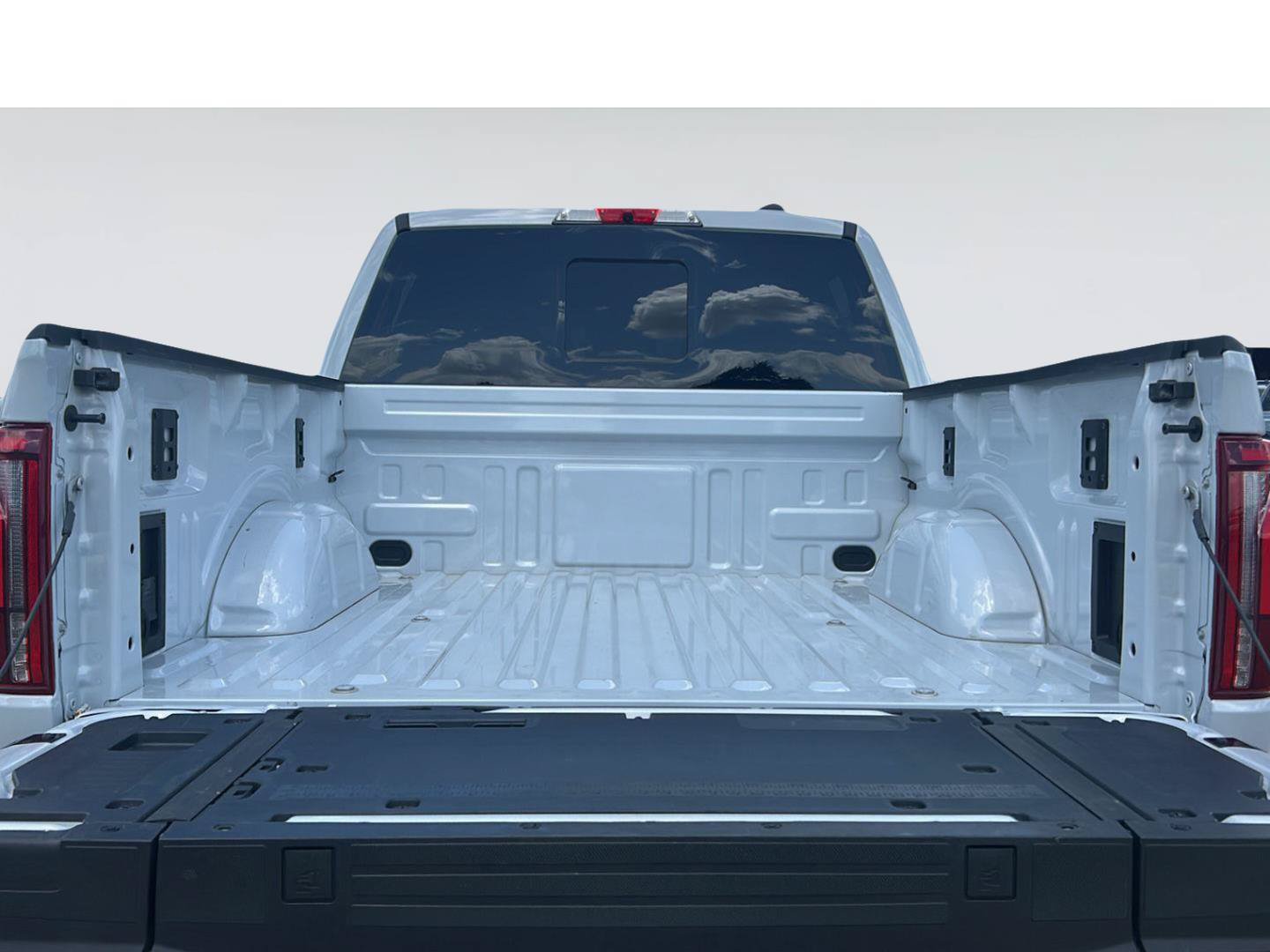 Certified 2025 Ford F150 Platinum w/ FX4 Off-Road Package AWD/4WD image 31