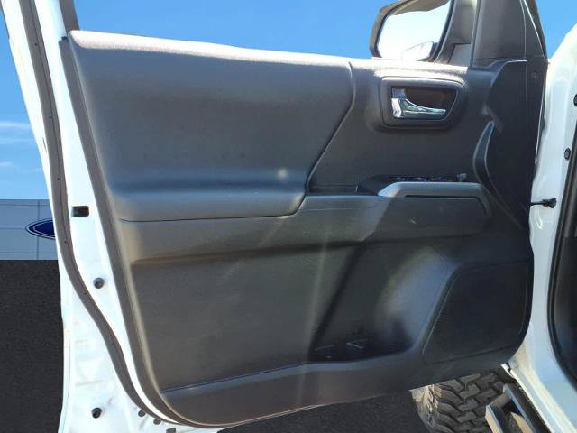 Used 2023 Toyota Tacoma TRD Sport AWD/4WD image 25