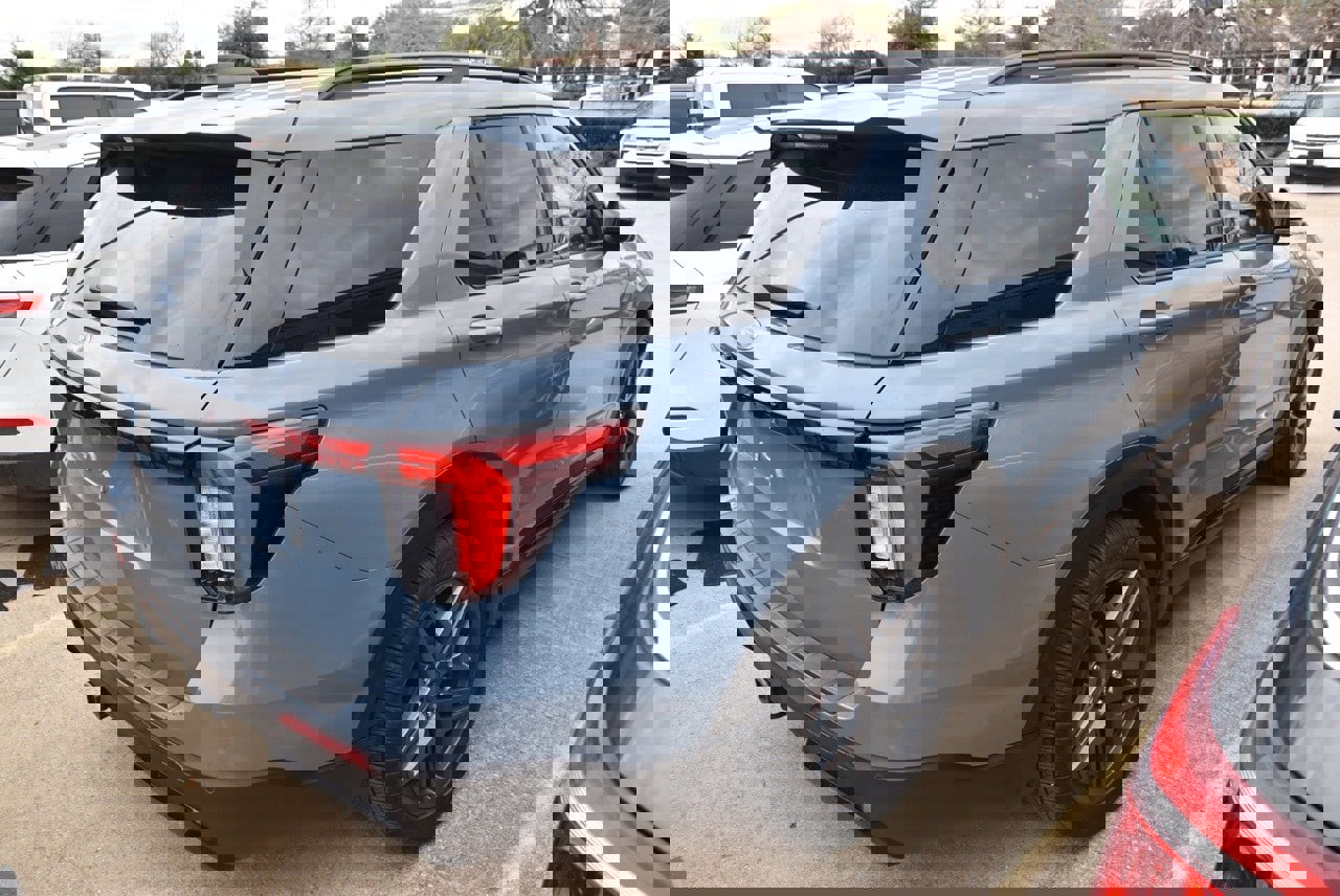 Certified 2025 Ford Explorer ST-Line w/ Premium Package image 5