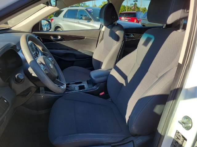 Used 2017 Kia Sorento AWD image 9