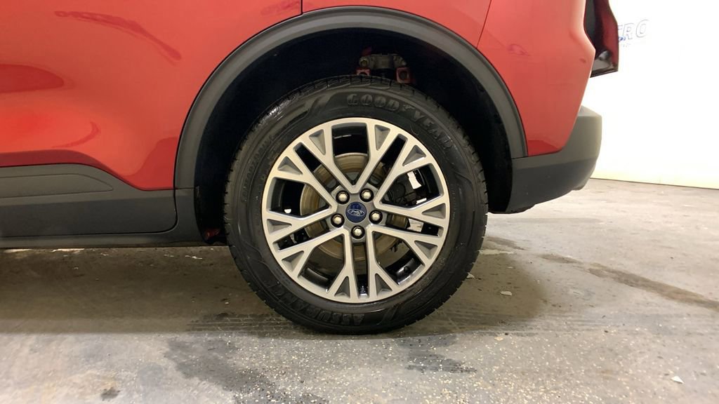 Certified 2022 Ford Escape SEL image 22