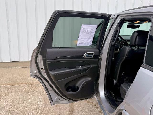 Used 2019 Jeep Grand Cherokee Altitude AWD/4WD image 15